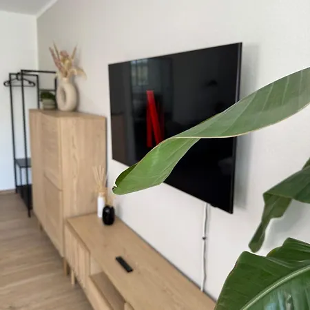 Modernes Seeblick Mit Sauna Und Poolnutzung *