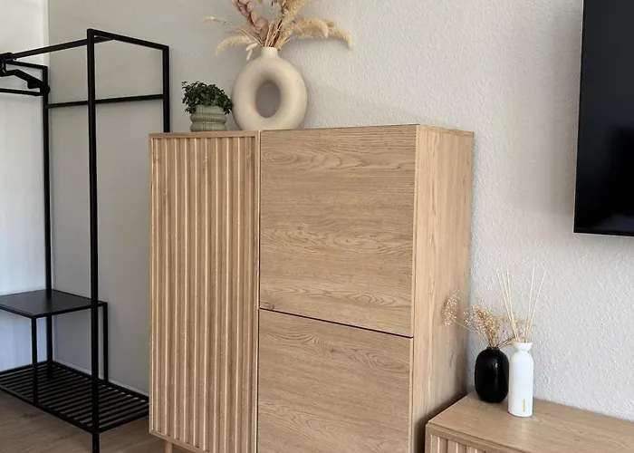 Modernes Seeblick Mit Sauna Und Poolnutzung